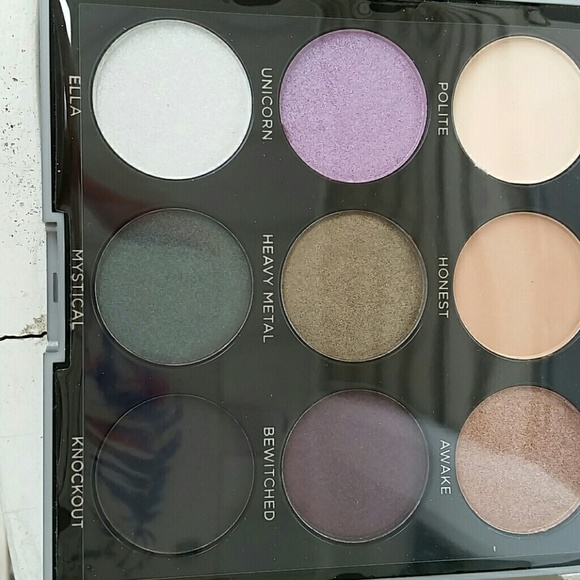 Makeup - Picture 3 of 4